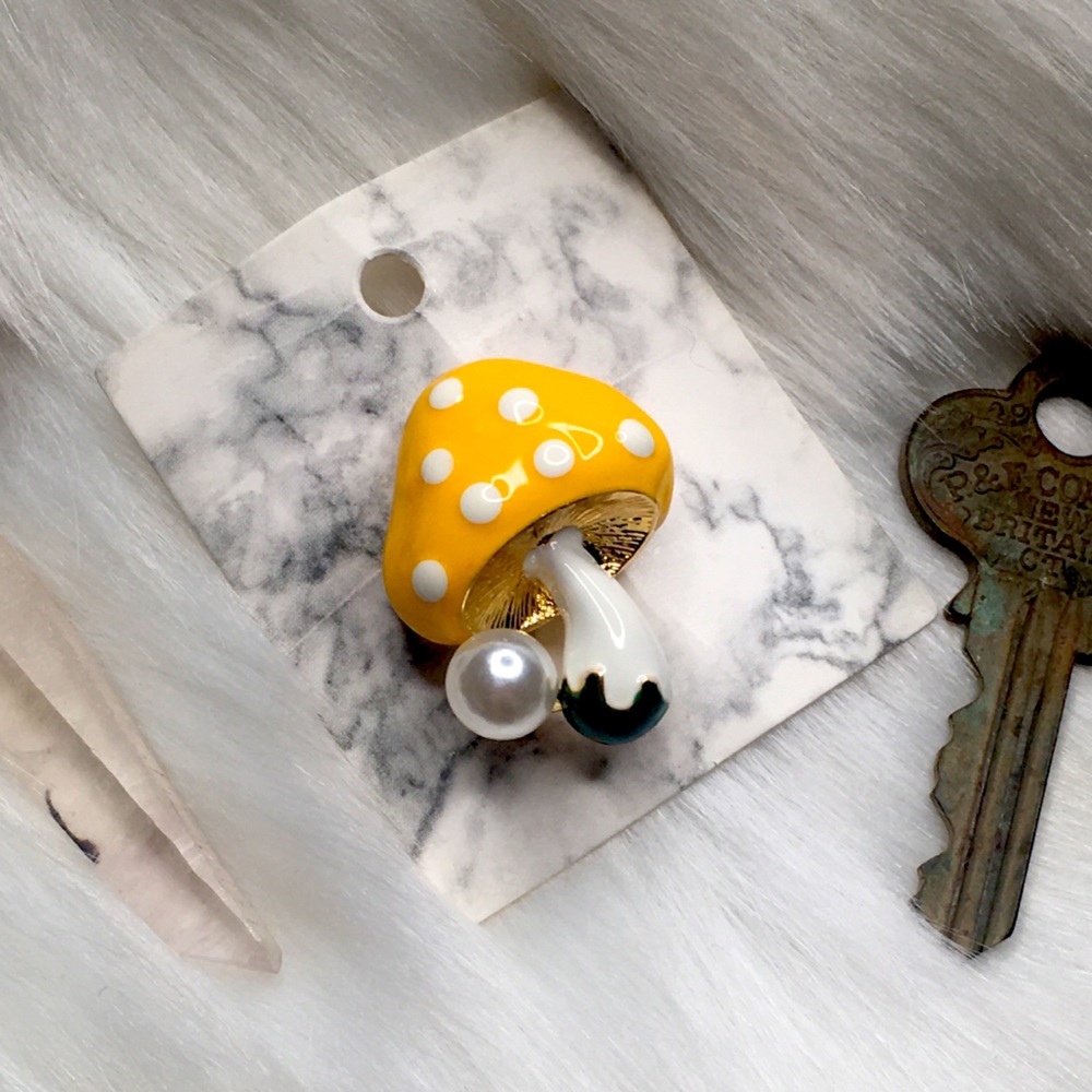 Yellow White Polka Dot Mushroom Pearl Brooch Pin